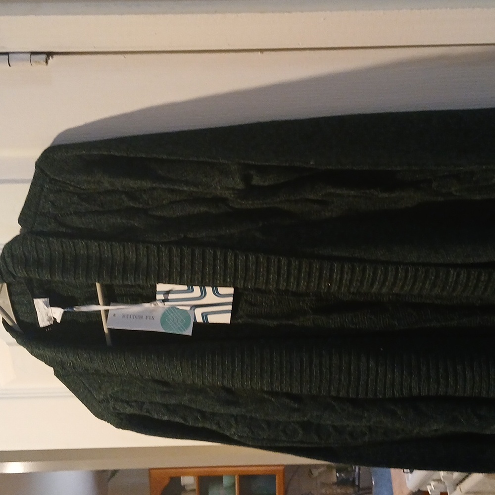 Womens cardigan.